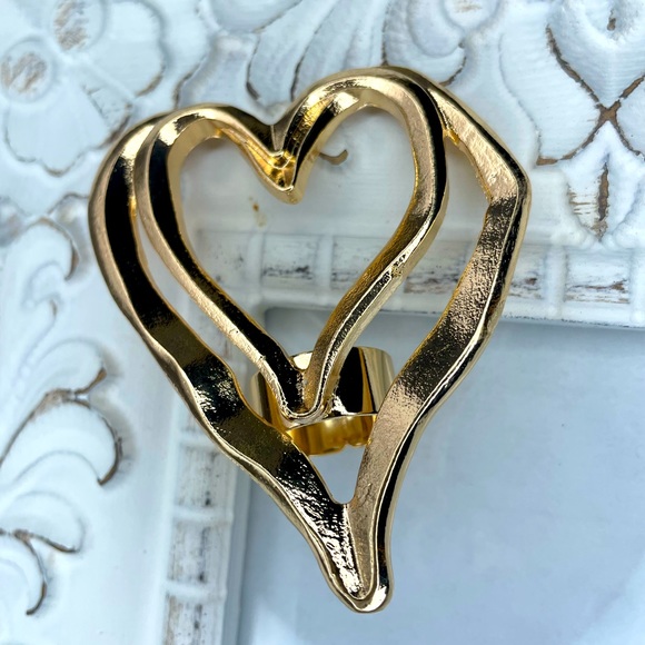 New ~ Heart Oversized ring - Picture 2 of 6